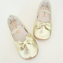 Cargar imagen en el visor de la galería, THE HOLIDAY FLATS - LIMITED EDITION