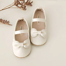 Cargar imagen en el visor de la galería, THE BOW FLATS