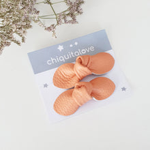 Cargar imagen en el visor de la galería, THE BOW SANDALS