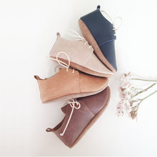 Cargar imagen en el visor de la galería, THE DRESSY OXFORDS