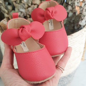 THE BOW SANDALS