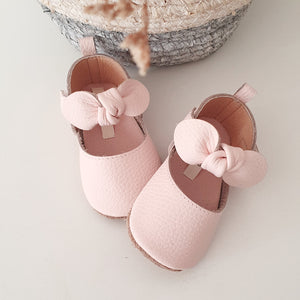 THE BOW SANDALS