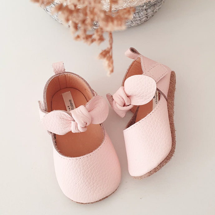 THE BOW SANDALS