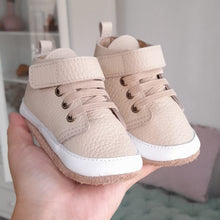 Cargar imagen en el visor de la galería, THE HIGH-TOP SNEAKERS