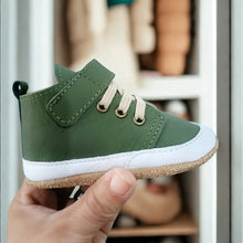 Cargar imagen en el visor de la galería, THE HIGH-TOP SNEAKERS