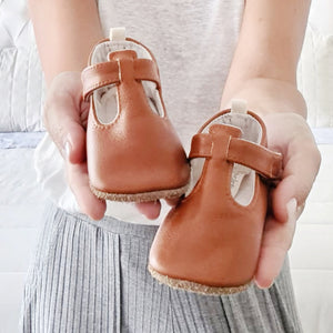 THE VINTAGE T-STRAPS - CARAMELO SOFT