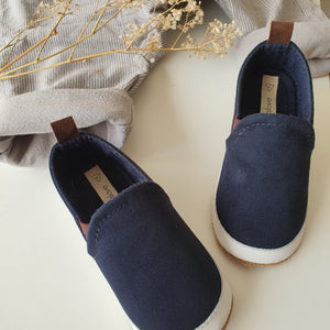 THE CANVAS SLIP-ON