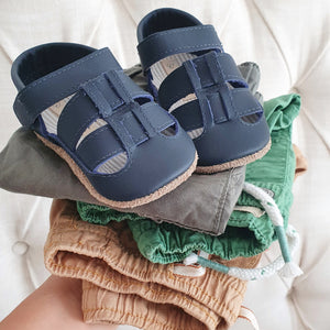 THE UNISEX SANDALS